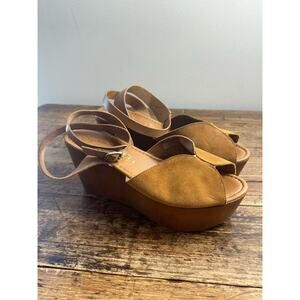 Laugh‎ More Wedge in Cognac Seychelles